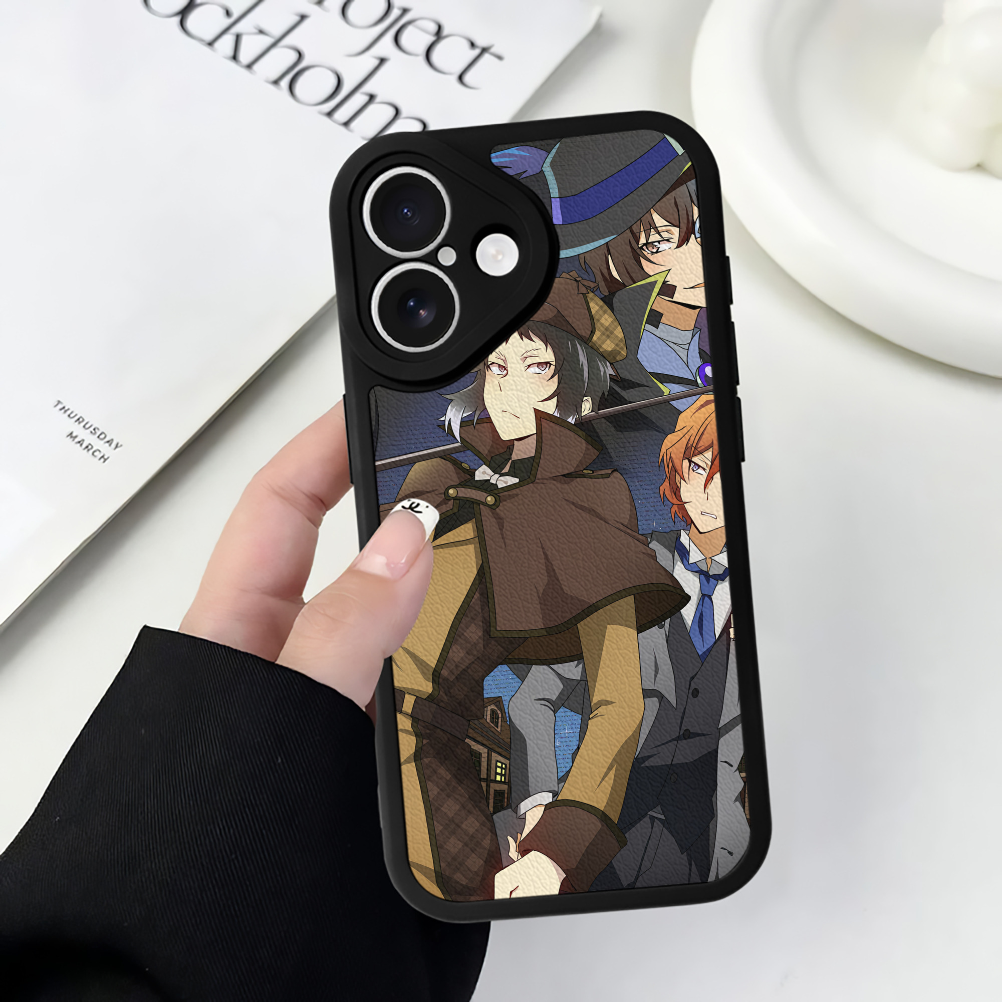（画像用） 文豪ストレイドッグス Bungo Stray Dogs 【iPhone 16シリーズ対応】シリコンスマホケース（レザー調） 材質：シリコン